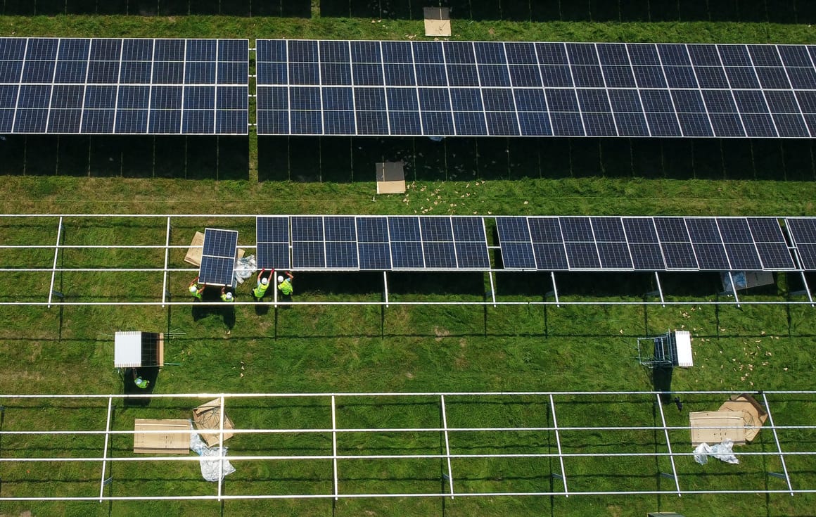 BRITAIN-ENERGY-RENEWABLES-SOLAR