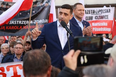 Simion accuses Moldova of manipulating Romanian election as vote goes to wire