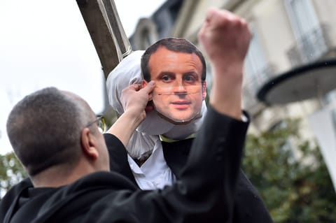 Slaps, eggs and punches: 5 altercations between politicians and the people