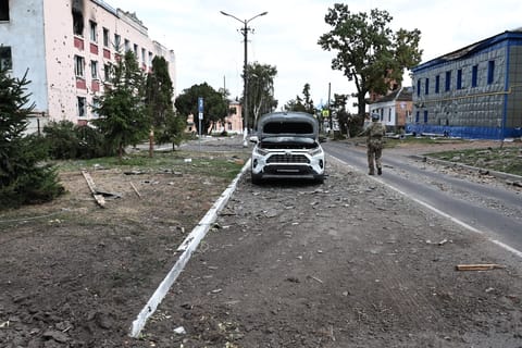 Trump says ‘thousands’ of Ukrainian soldiers encircled in Kursk; Kyiv says ‘untrue’